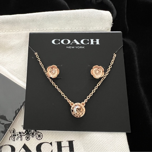 Coach Open Circle Necklace and Tea Rose Stud Earring Set NEW Rose Gold - Picture 2 of 7
